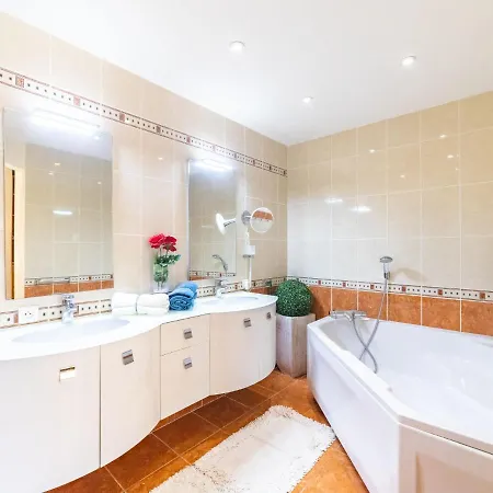 Maison Boutons D'or By Interhome Feriehus Bormes-les-Mimosas