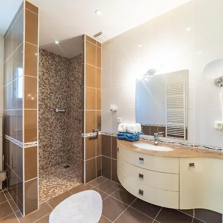 Maison Boutons D'or By Interhome Feriehus Bormes-les-Mimosas